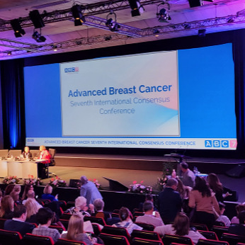 Septième conférence internationale de consensus sur les cancers du sein de stades avancés